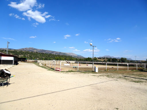 Hípica Guadalix, Pferd Ausritt, Guadalix de la Sierra, Spanien, Reitplatz mit Hindernissen