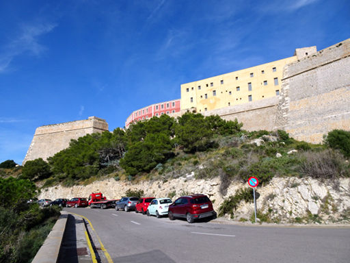Dalt Vila, Ibiza, Spanien, Parkplatz Camino de Calvari