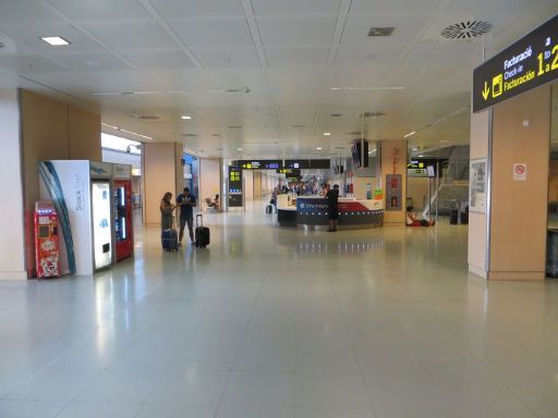 Flughafen Ibiza, IBZ, Spanien, Terminal Abflug Bereich