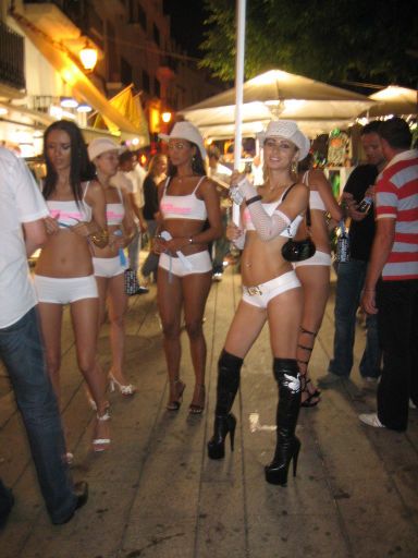 Ibiza, Spanien, Nachtleben 2007 / 2008, Tänzerinnen der Clubs