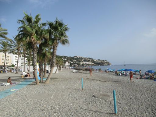 La Herradura, Spanien, Strand mit Kieselsteinen