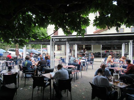 Restaurante Etxe Zuri, Landa, Arrazua-Ubarrundia, Spanien, Biergarten