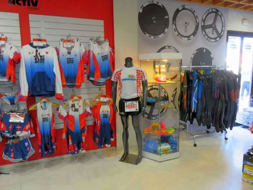 Sailfish Test Centre Shop, Costa Teguise, Lanzarote, Spanien, Radsport, Laufen, Schwimmen