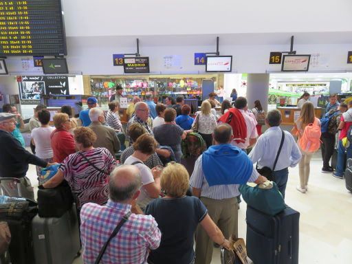 Flughafen Lanzarote, ACE, Spanien, Iberia Express Check-In Schalter