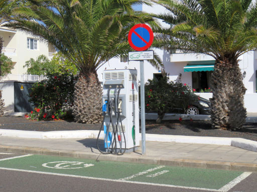 Ladestationen Elektrofahrzeuge, Lanzarote, Spanien, Ladestation in Arrieta