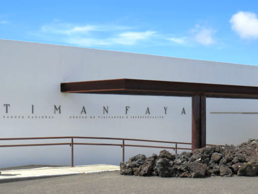 Nationalpark Montañas del Fuego – Timanfaya, Lanzarote, Spanien, weißes Gebäude mit der Ausstellung