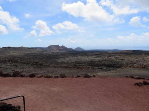 Nationalpark Montañas del Fuego – Timanfaya, Lanzarote, Spanien, Blick vom Parkplatz des Nationalparks