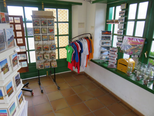 Bauernmuseum, San Bartelomé, Lanzarote, Spanien, Postkarten, T–Shirts und Andenken im Laden