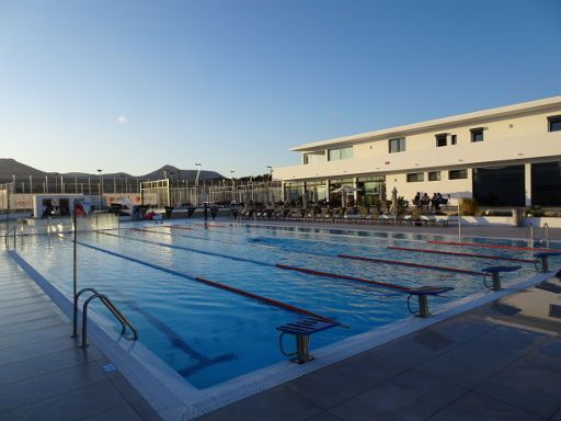Swim Lanzarote, Schwimmkurse, Lanzarote, Spanien, Sportsclub Puerto Calero Schwimmbecken mit 25 Meter Bahnen