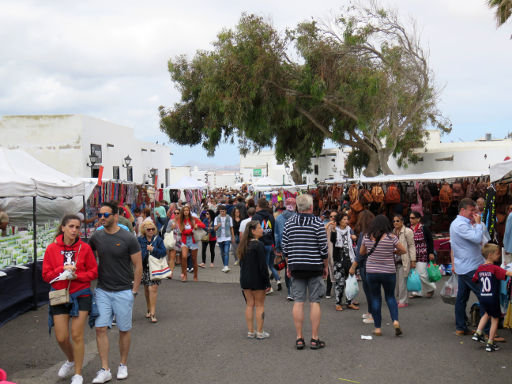Wochenmarkt am Sonntag, Teguise, Lanzarote, Spanien, Markt im Stadtzentrum