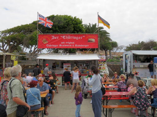 Wochenmarkt am Sonntag, Teguise, Lanzarote, Spanien, Der Thüringer Bratwurststand