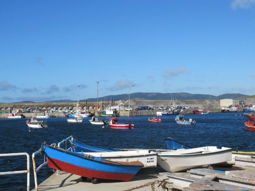 Laxe, Spanien, Hafen mit kleinen Fischerbooten