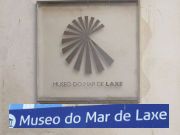 Museo do Mar de Laxe, Laxe, Spanien, Eingang in der Rúa Pracer 5, 15117 Laxe