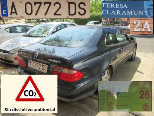 Veh&iacute;culos abandonados, verlassene Fahrzeuge, Legan&eacute;s, Spanien, Mercedes-Benz CLK 230 Kompressor, Kennzeichen A 0772 DS, Erstzulassung September 1998, Calle Teresa Claramunt 2 A, 28919 Legan&eacute;s im Juli 2026