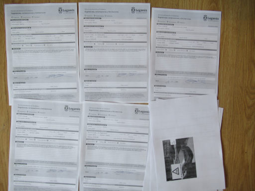 Veh&iacute;culos abandonados, verlassene Fahrzeuge, Legan&eacute;s, Spanien, Meldung per Briefpost im Juli 2026