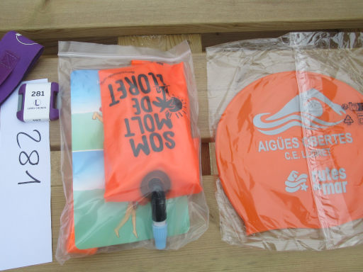 V. Travessia Les Platges de Lloret, Schwimmwettbewerb 2025, Lloret de Mar, Spanien, Starterpaket mit Klettband, Chip Zeitmessung, Schwimmboje und Badekappe