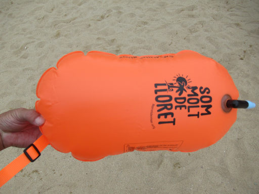 V. Travessia Les Platges de Lloret, Schwimmwettbewerb 2025, Lloret de Mar, Spanien, Schwimmboje