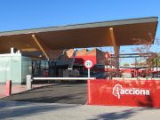 acciona, Ladesäulen, Elektrofahrzeuge, Madrid, Spanien, Einfahrt Calle de la Pirotécnia 47, 28052 Madrid