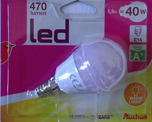 Alcampo, Madrid, Spanien, Auchan Eigenmarke LED Lampe E14 5,9 W warmes Licht