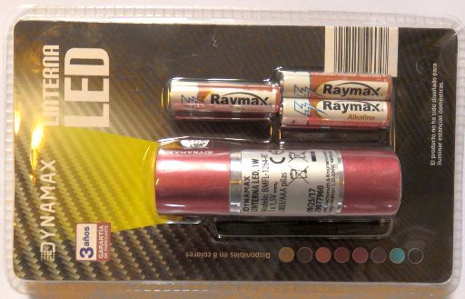 ALDI Supermercados, Madrid, Spanien, Dynamax LED Taschenlampe komplett mit Batterien im Oktober 2017