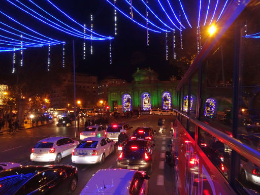 ALSA Bus Naviluz 2019, Madrid, Spanien, Puerta de Alcalá