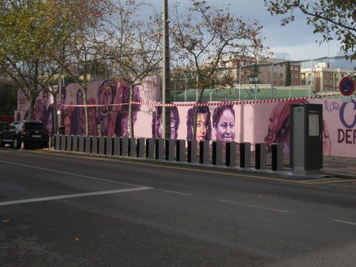 Parkraumbewirtschaftung, Madrid, Spanien, BiciMAD Fahrradstation in der Calle de José del Hierro im Dezember 2020