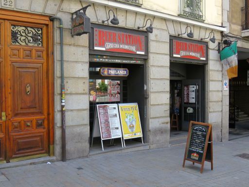 Beer Station Cervecería Internacional, Madrid, Spanien, Außenansicht Beer Station Cervecería Internacional, Cuesta de Santo Domingo 22 in 28013 Madrid