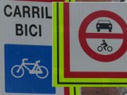 Fahrradwege, Radwegenetz, Madrid, Spanien, Verkehrszeichen Carril Bici, Autos und Motorräder verboten