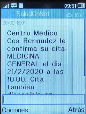 Centro Médico Cea Bermúdez, Madrid, Spanien, Terminerinnerung per SMS auf einem Alcatel 2051X Mobiltelefon