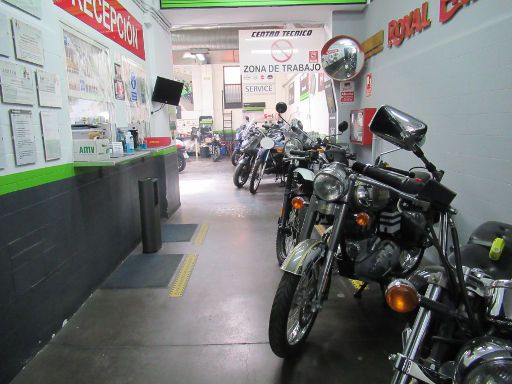 Centro Técnico, Anmeldung Kawasaki, Mash, Royal Enfield, Madrid, Spanien, Centro Técnico, Kawasaki, Mash und Royal Enfield