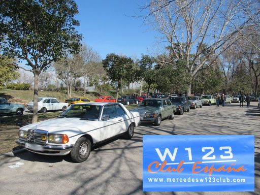 Classic Madrid Salón Internacional del Vehículo Clásico 2023, Madrid, Spanien, frei zugänglicher Parkplatz