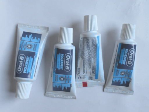 Clínica Dental Buccaris, Zahnarztpraxis, Madrid, Spanien, Oral-B® Pro-Expert Zahnpasta 15 ml