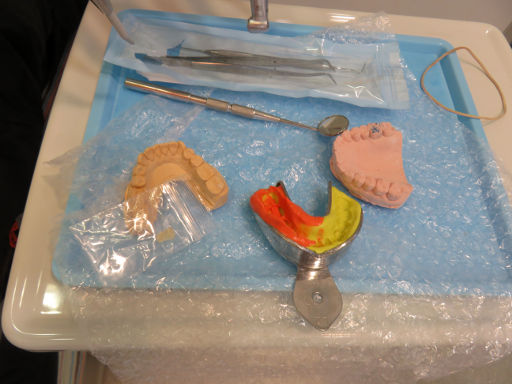 Clínica Dental Buccaris, Zahnarztpraxis, Madrid, Spanien, Abdrücke und der Keramik Zahnersatz