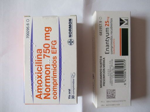 Clínica Odontológica de Postgrados Universitarios, Zahnarztpraxis, Madrid, Spanien, Amoxicilina Normon 750 mg und Enantyuam 25 mg