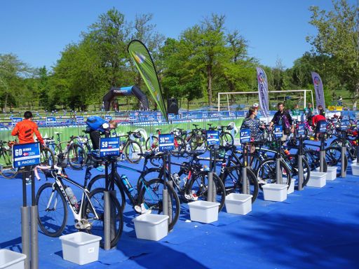 Copa del Mundo Triatlón 2019, Madrid, Spanien, Wechselzone Schwimmen - Fahrrad