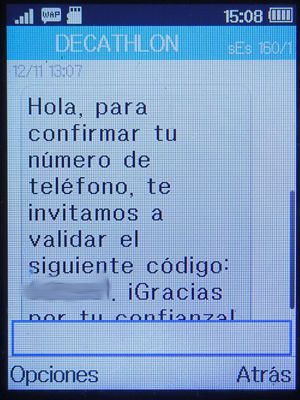 Decathlon Online und Ladengeschäfte, Madrid, Spanien, SMS zur Bestätigung der Mobiltelefonnummer November 2019 auf einem Alcatel 2051X