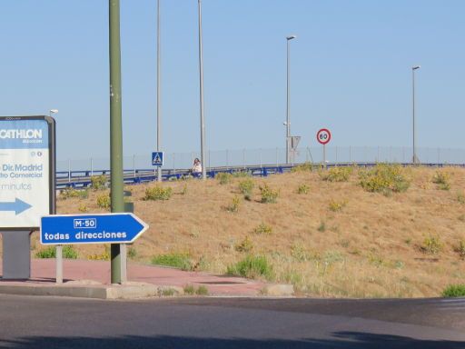 Lara Autoescuela, Fahrschule, Madrid, Spanien, M-50 Auffahrt Richtung Madrid