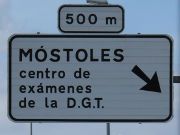 DGT Centro de exámenes de Móstoles, Madrid, Spanien, Autobahnausfahrt