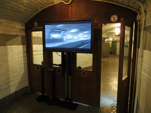 Estación de Chamberí, Madrid, Spanien, Alter Eingang zum Videovorführraum umgebaut