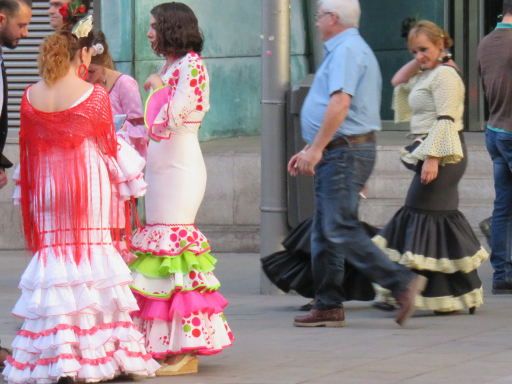 Feria de Abril 2017, Madrid, Spanien, Flamenco Kleider