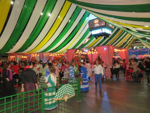 Feria de Abril 2017, Madrid, Spanien, Tische im reservierten Bereich