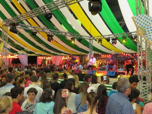 Feria de Abril 2017, Madrid, Spanien, Spanische Band