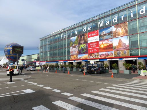 Fitur 2018 International Tourism Trade Fair, Madrid, Spanien, Haupteingang im Süden in der Nähe der Metro Station