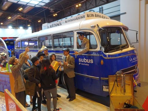 Fitur 2019 International Tourism Trade Fair, Madrid, Spanien, historischer Bus von Alcoyana