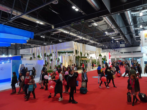 Fitur 2020 International Tourism Trade Fair, Madrid, Spanien, Halle 10, Fluggesellschaften, Busunternehmen, Hotels