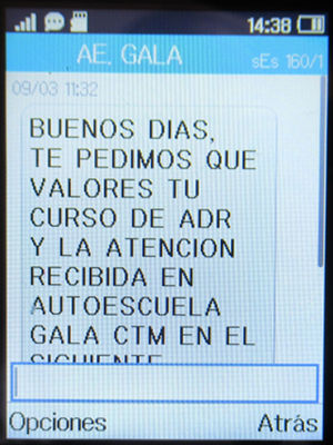 GALA Autoescuela, ADR Explosivos y Radiactivos, Madrid, Spanien, SMS auf einem Alcatel 2051X mit der Einladung den Kurs zu bewerten
