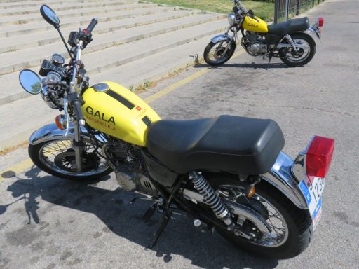 GALA Autoescuela, Fahrübungen mit Motorrad, Madrid, Spanien, Suzuki GN 250