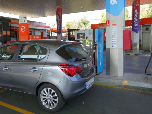 galp, Autogas LPG, GLP Tankstelle, Madrid, Spanien, Opel Corsa 1.4 LPG Ecotec