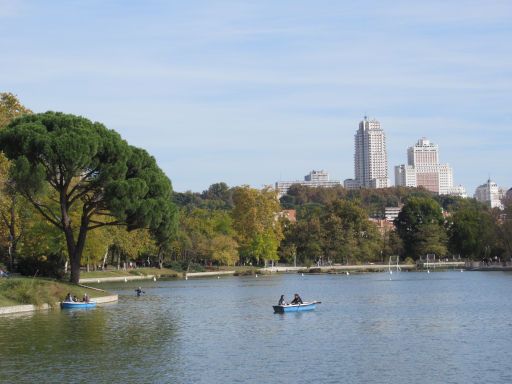 Lago de la Casa de Campo, Madrid, Spanien, See im Casa de Campo Blick Richtung Plaza de España