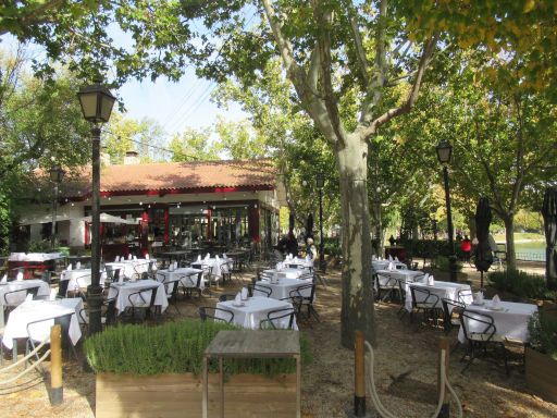 Lago de la Casa de Campo, Madrid, Spanien, Restaurant mit Außenbereich